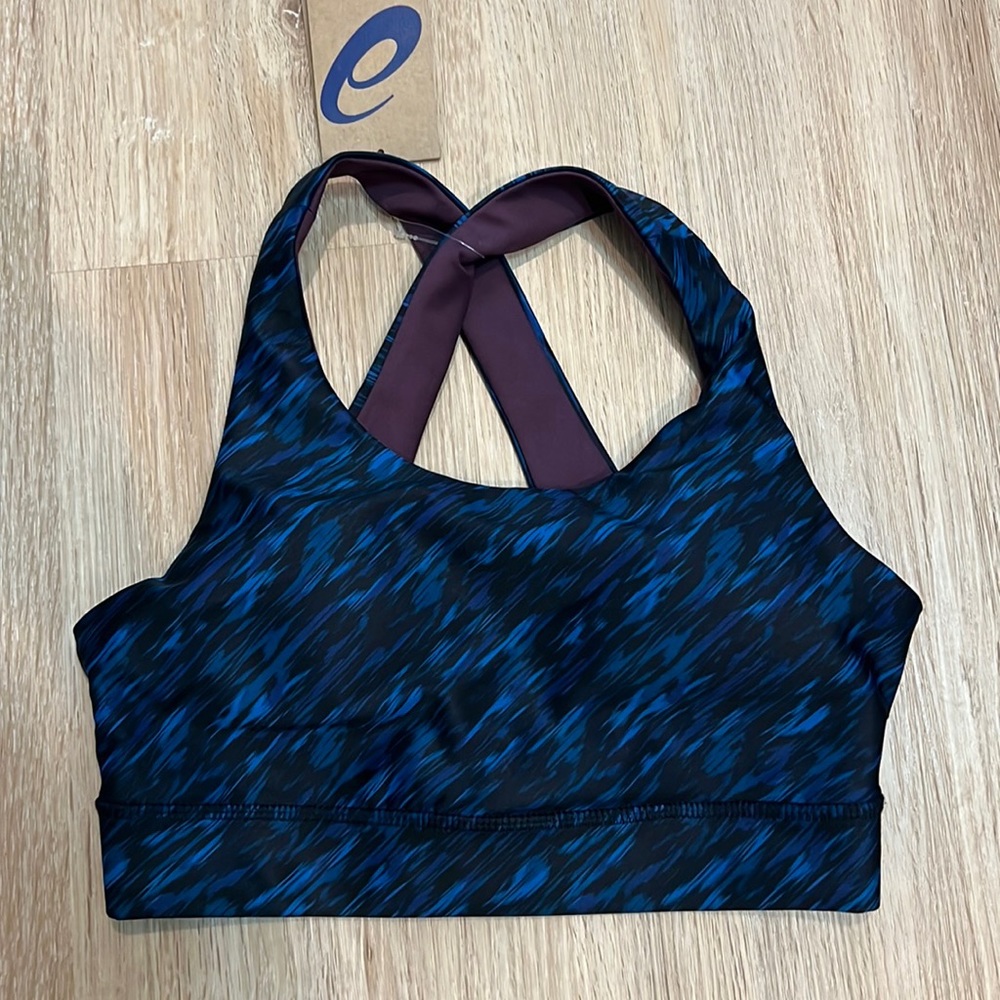 NWT sports bra